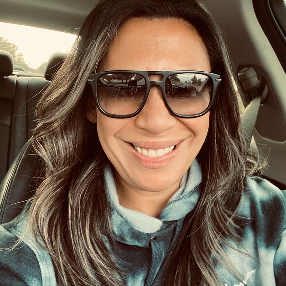 Meet your Posher, Irene - Picture 1 of 1